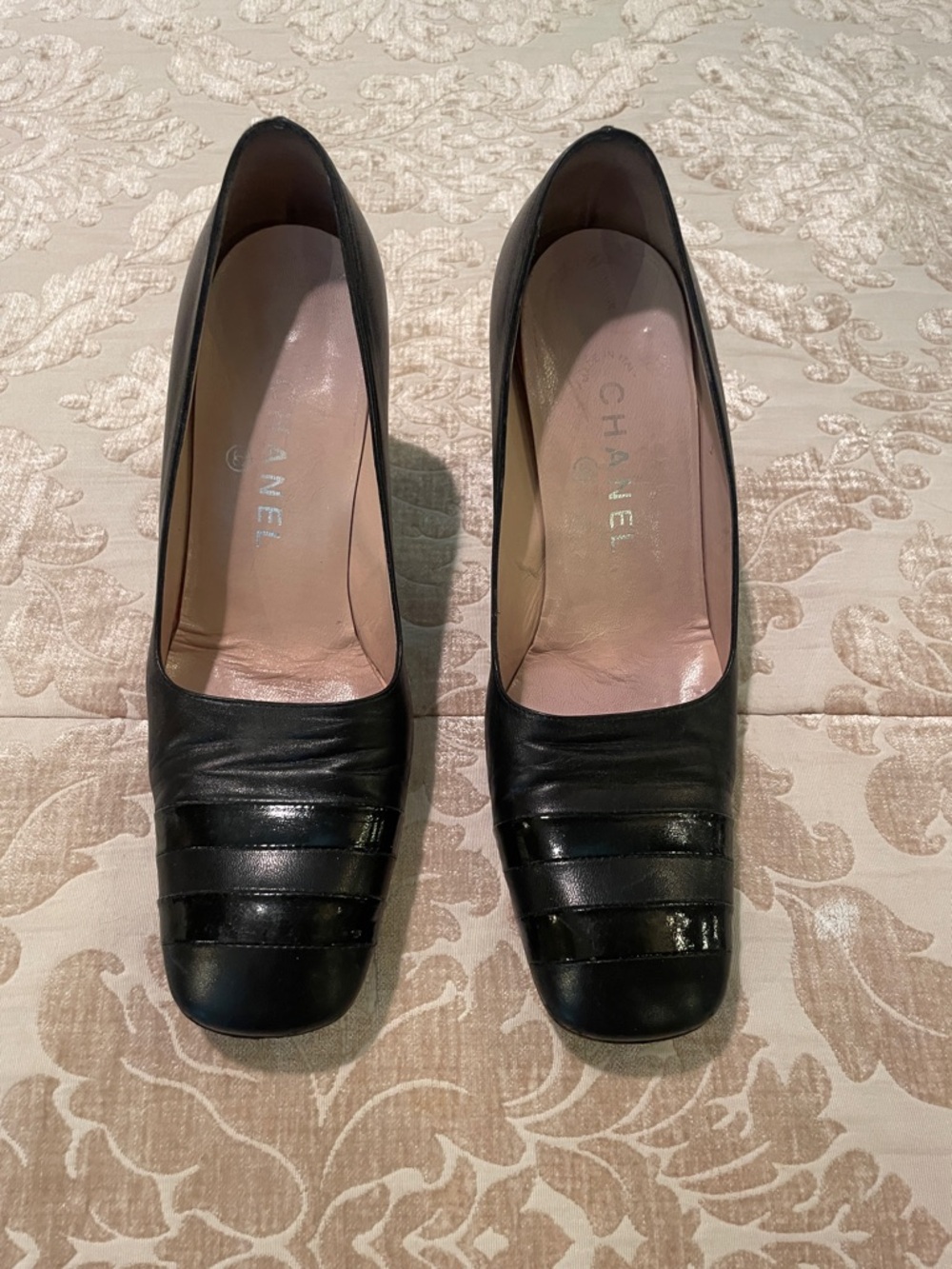 CHANEL Black Leather Women's Pumps with Toe Band Detail